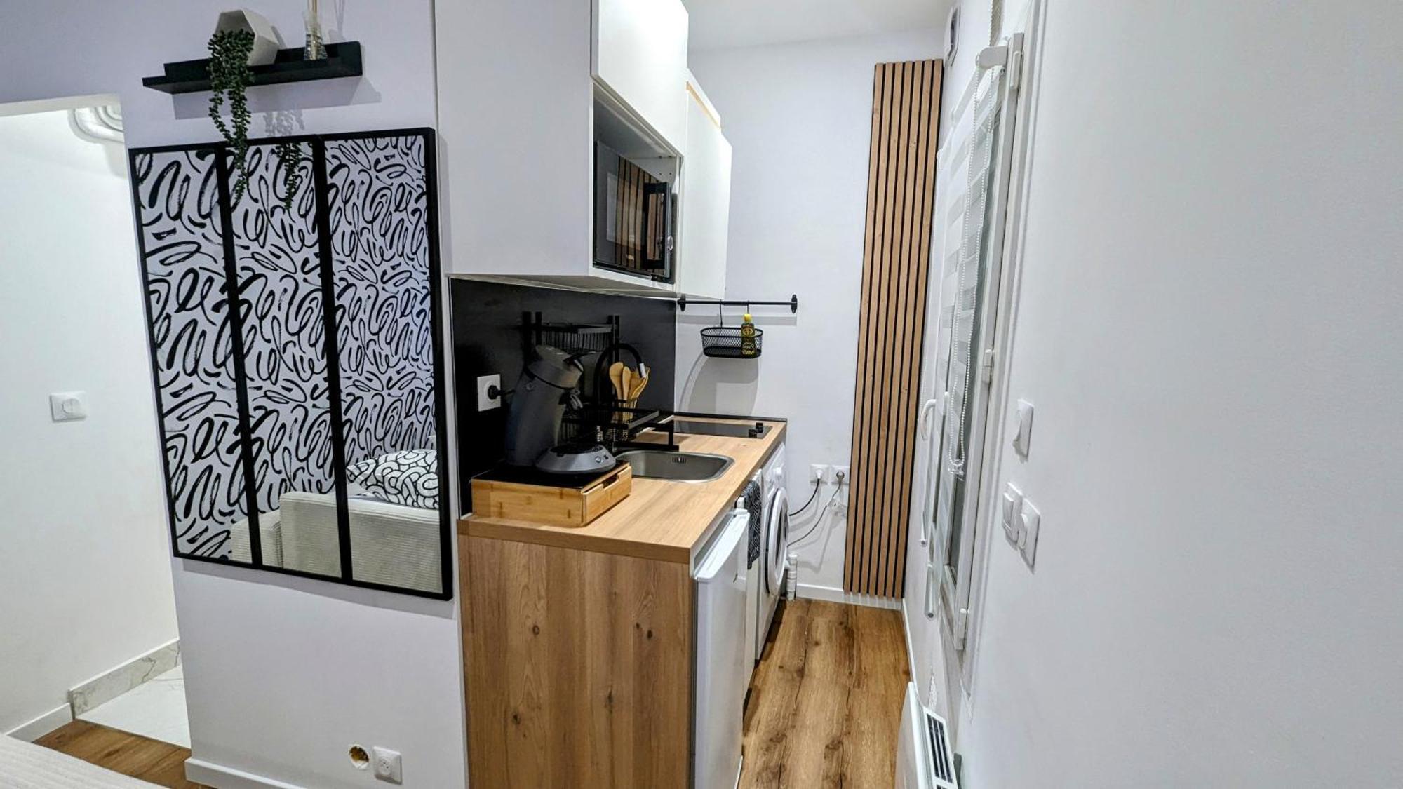 Le Charme Rose Apartment